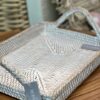 BANDEJA RETANGULAR EM RATTAN 47 CM