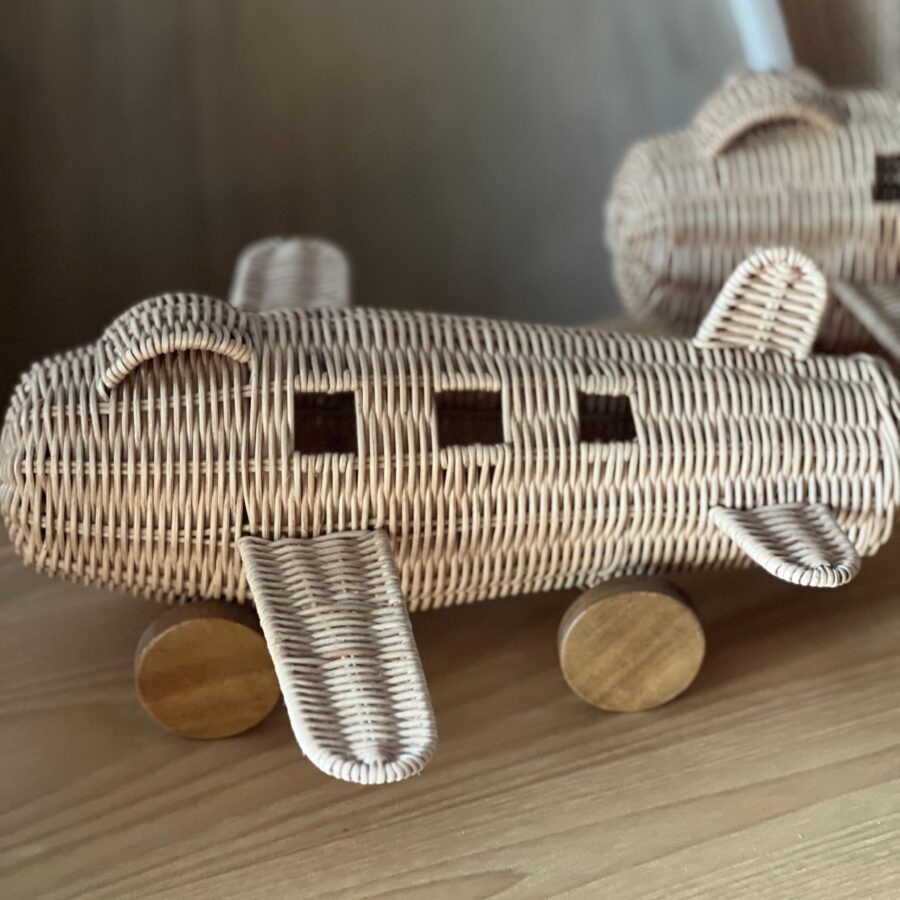 AVIÃO DECORATIVO EM RATTAN