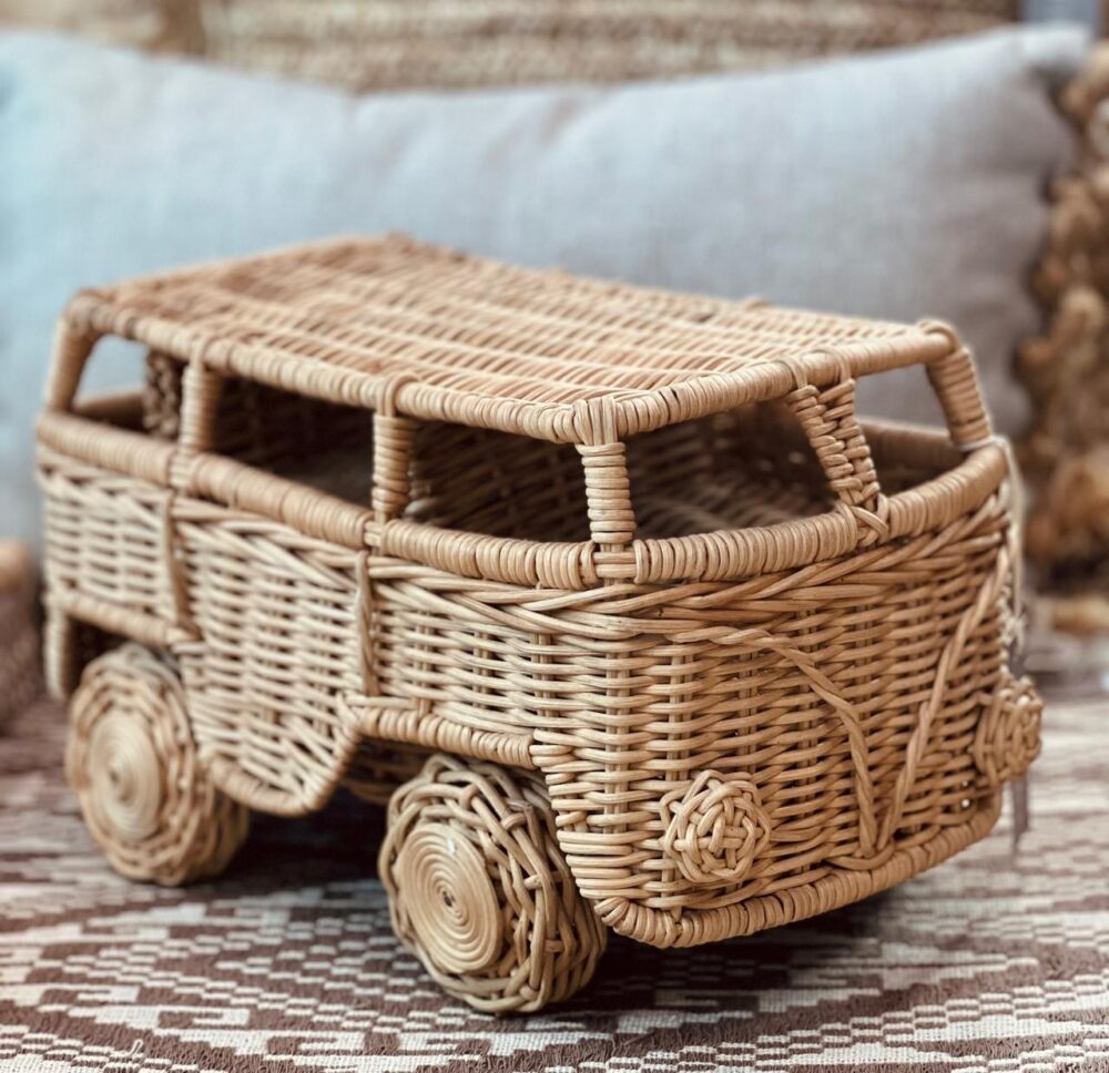 CARRO DECORATIVO EM RATTAN