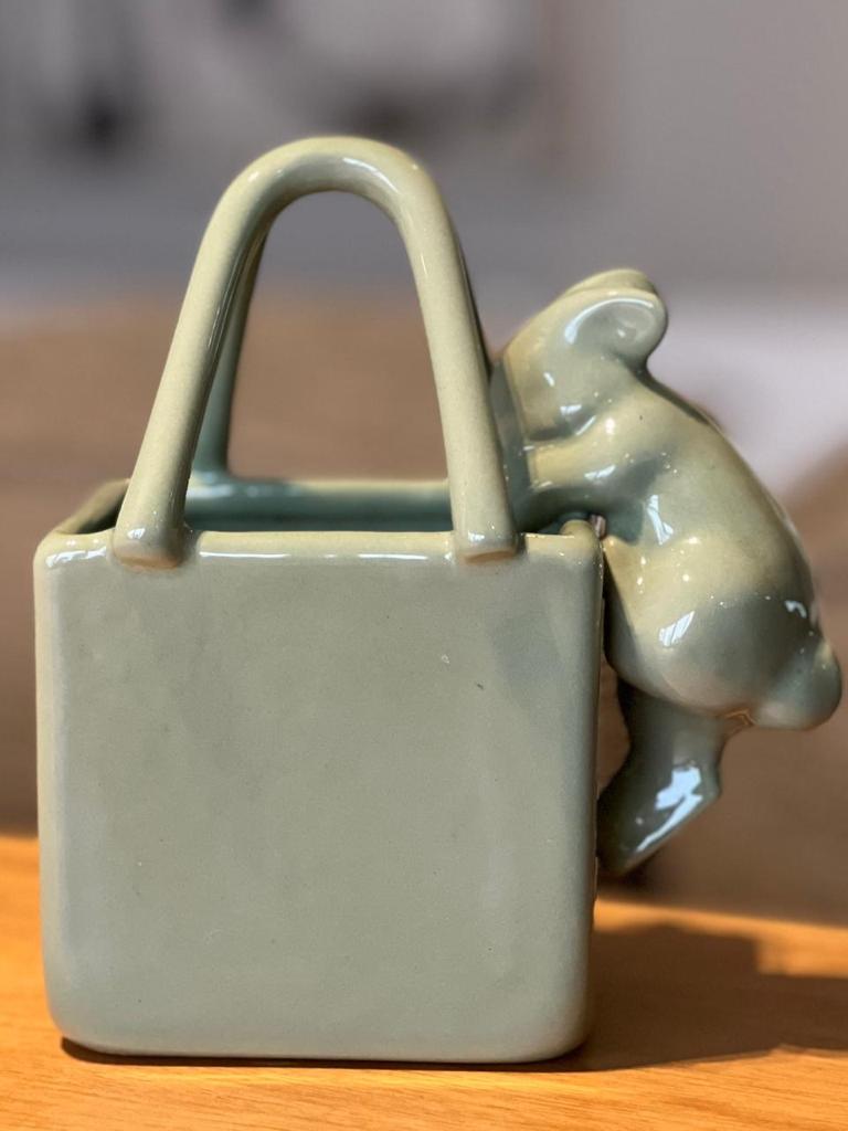 BOLSA COELHO DE CERÂMICA FENDI