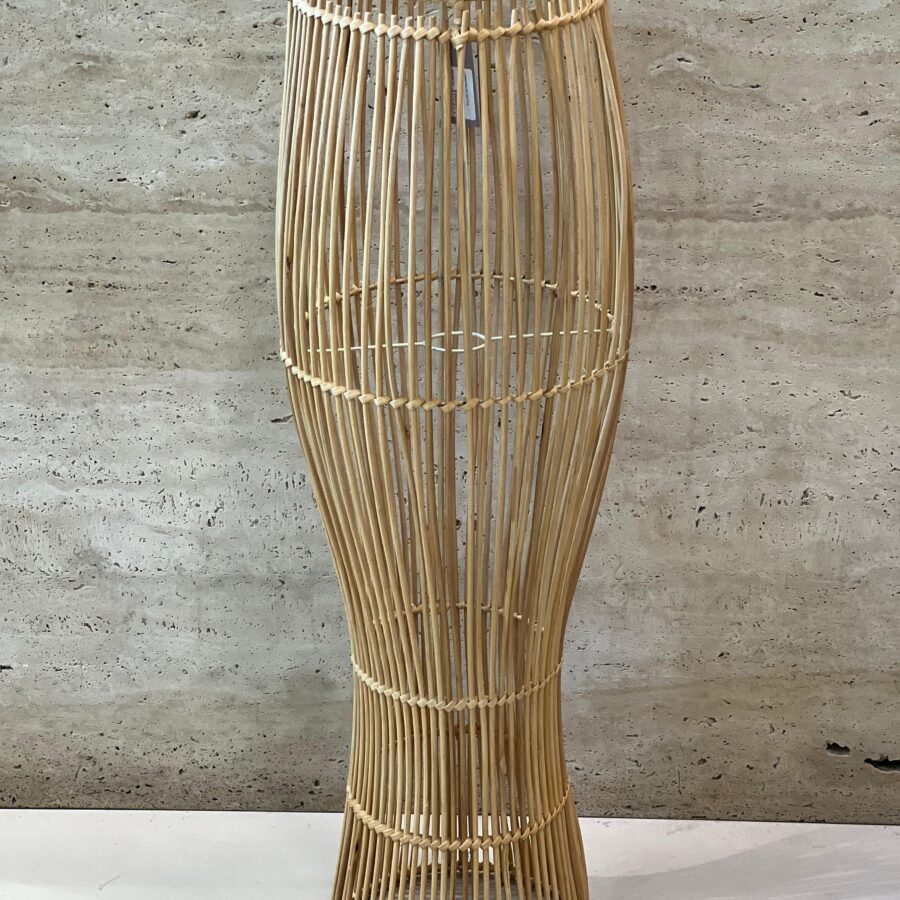 LUMINÁRIA DE CHÃO EM RATTAN 80X20 CM
