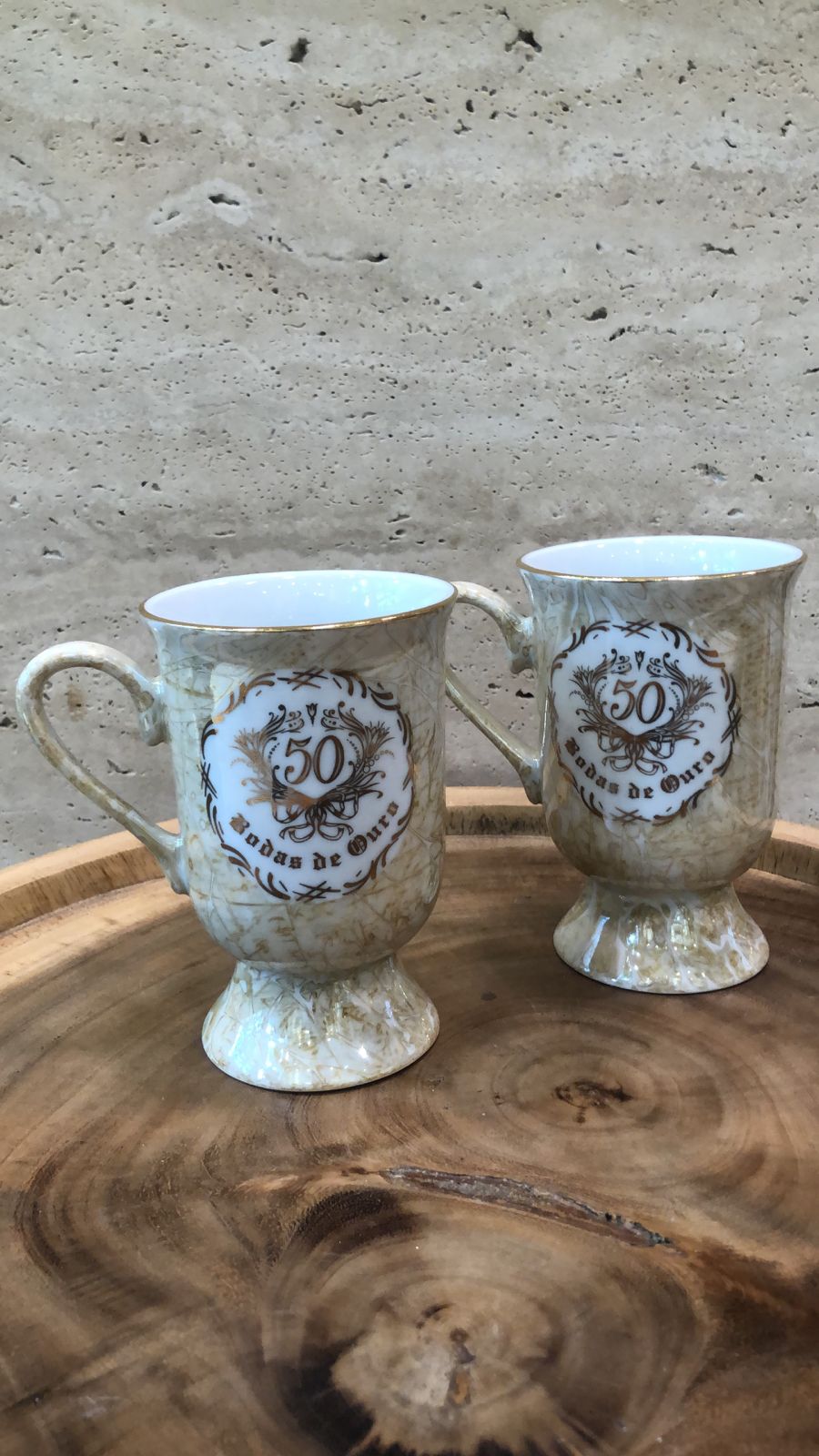 CONJUNTO 2 CANECAS IRLANDESA BODAS DE OURO