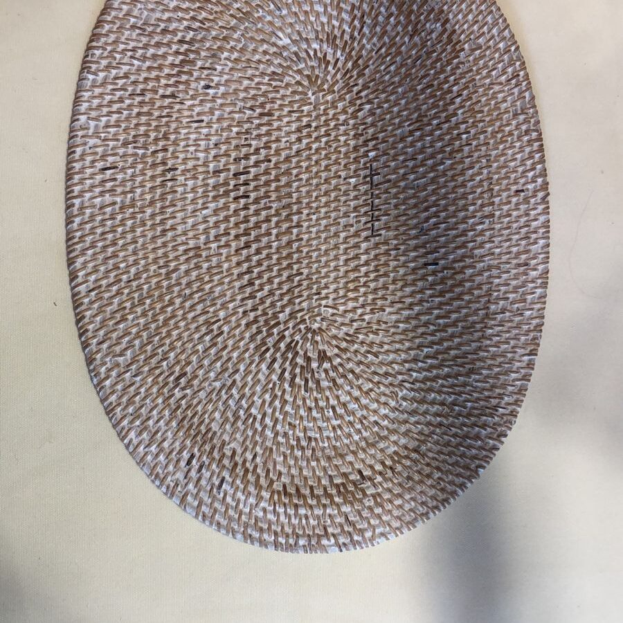 LUGAR AMERICANO OVAL EM RATTAN WHITE WASHED 30X40 CM